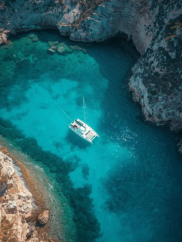 The Best Time of Year to Charter a Catamaran in Each Region